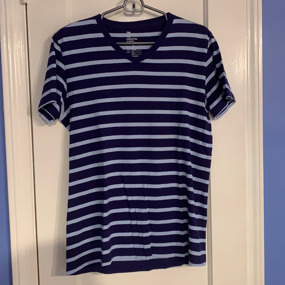 Gap Essentials Striped V Neck Size S